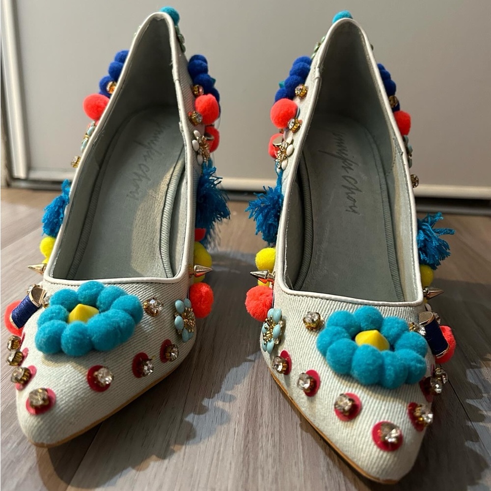 Privileged brand decorative, high, heeled shoe with back tassel - Picture 2 of 3